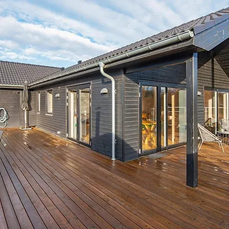 10 Person In Haderslev-by Traum